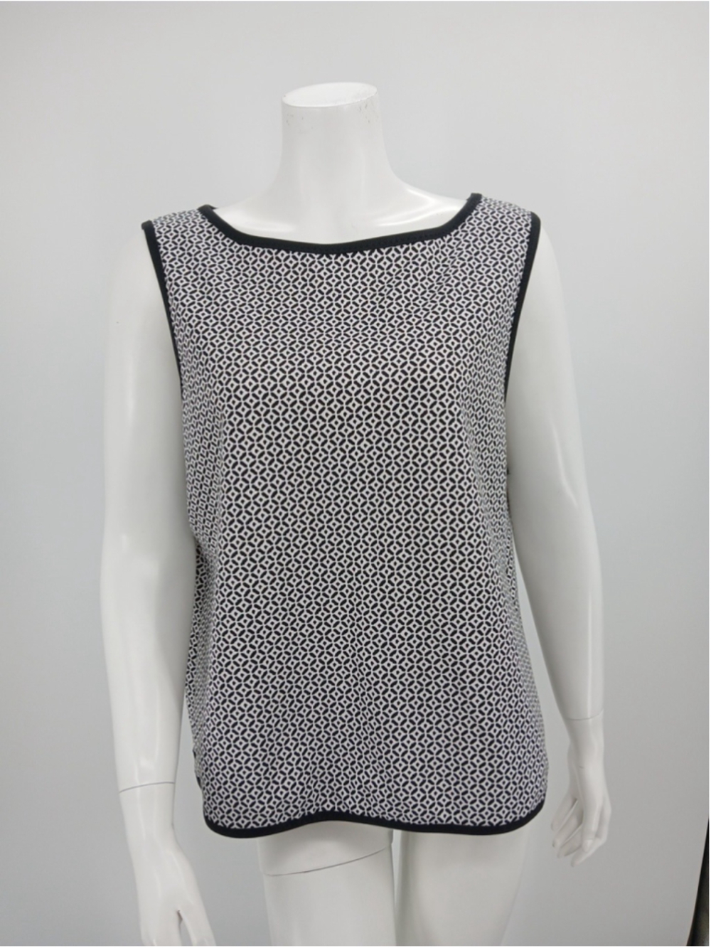 New MAX STUDIO LONDON Womens Blouse Round Neck Sleeveless Polyester Blend XL